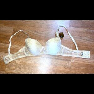 RomaBra Elegant Cream Lace push up Bra 32B Nwt